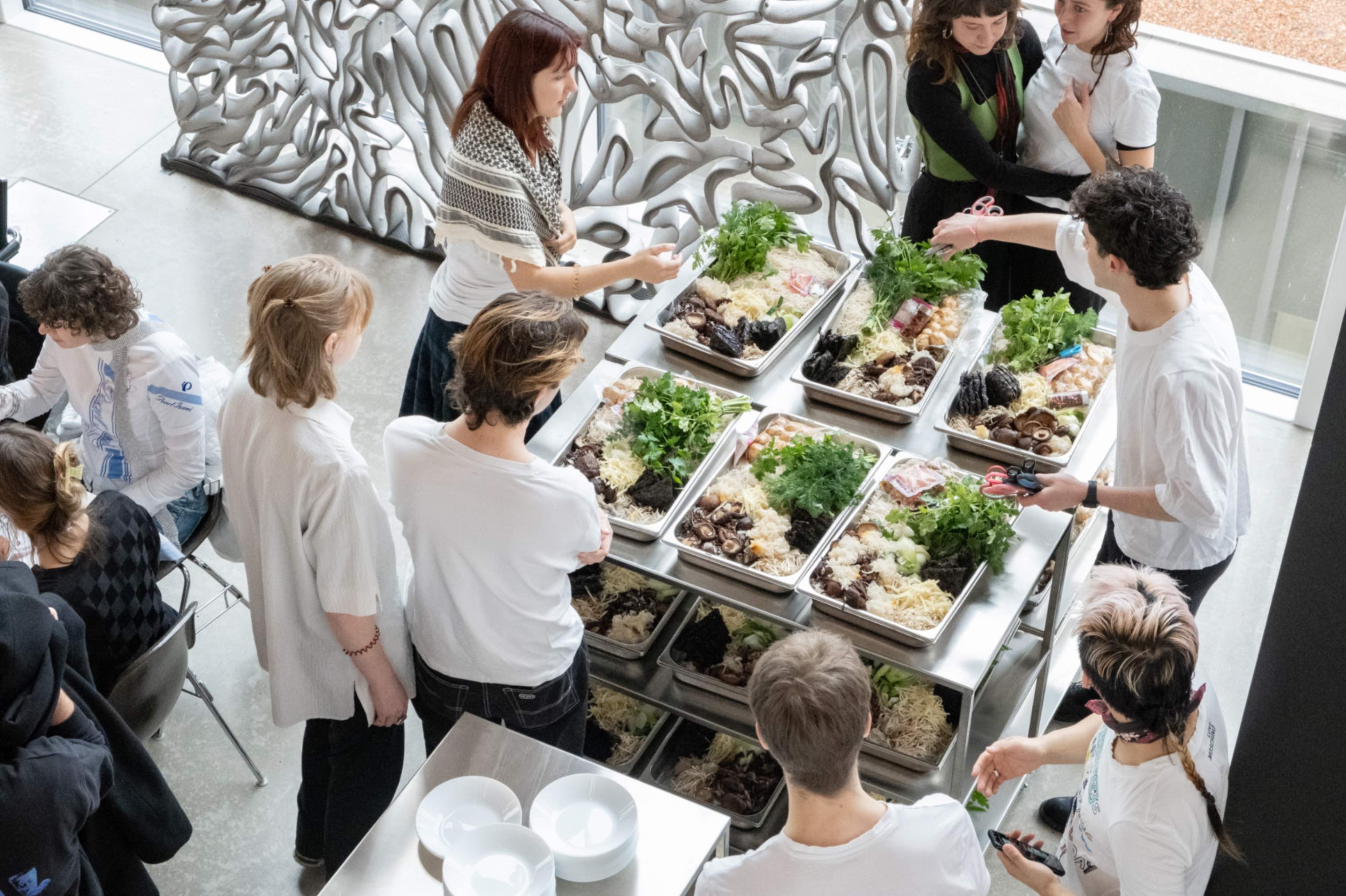 Querformat shared lunch